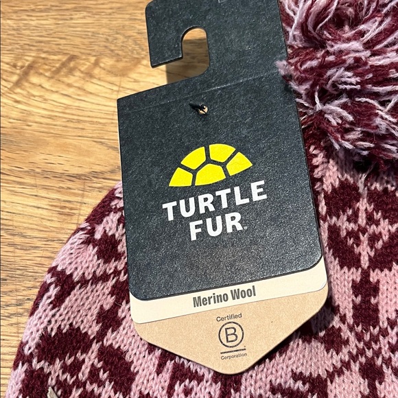 NWT Turtle Fur Ida Merino Wool Beanie - Picture 2 of 6